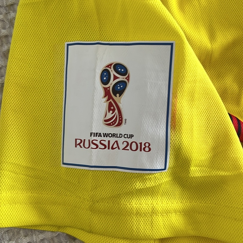 BNWT - FIFA World Cup - Colombia Home Football / Soccer Men’s Jersey - Adidas - Picture 4 of 7